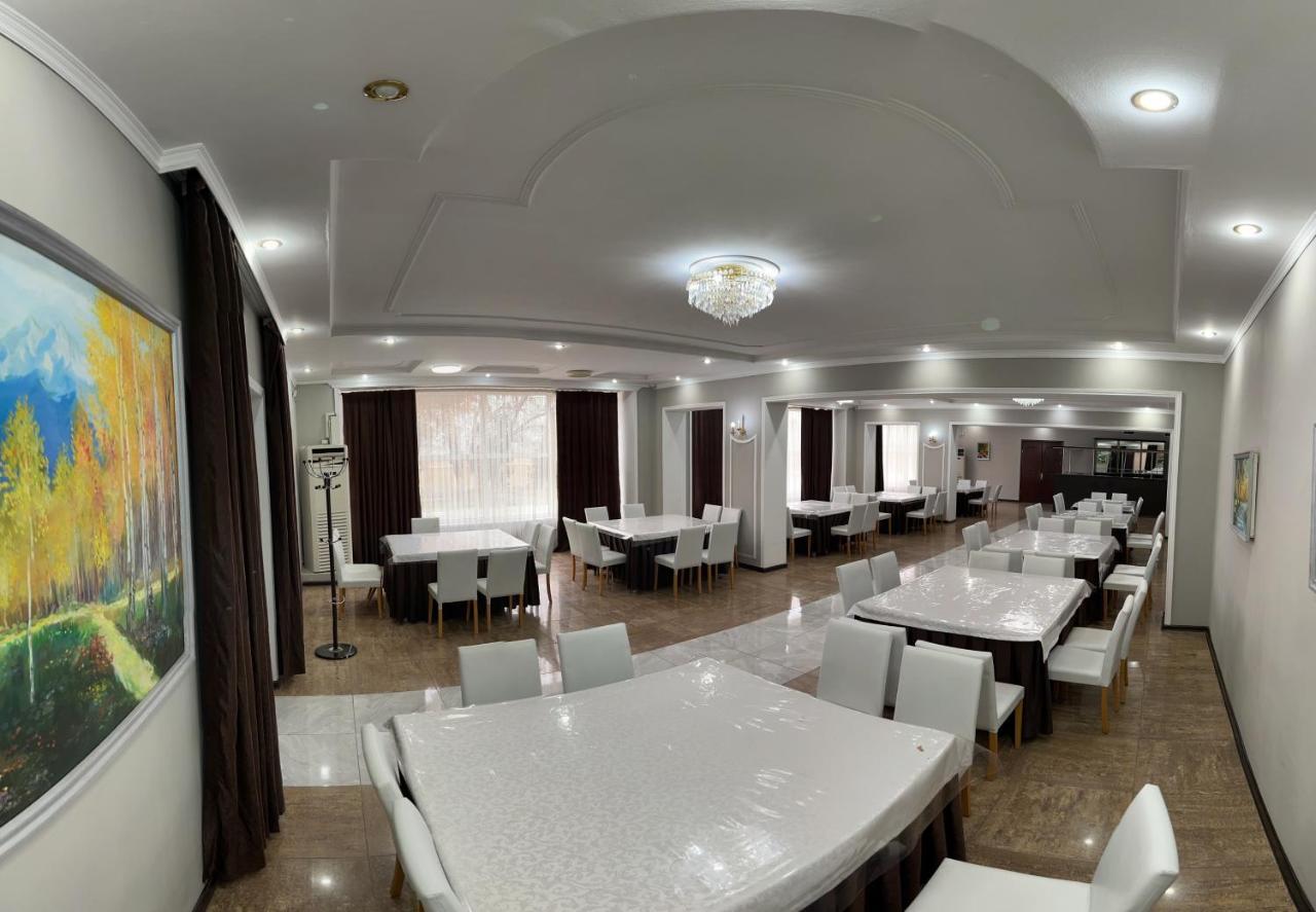 Yassy Hotel, Turkistan Екстер'єр фото