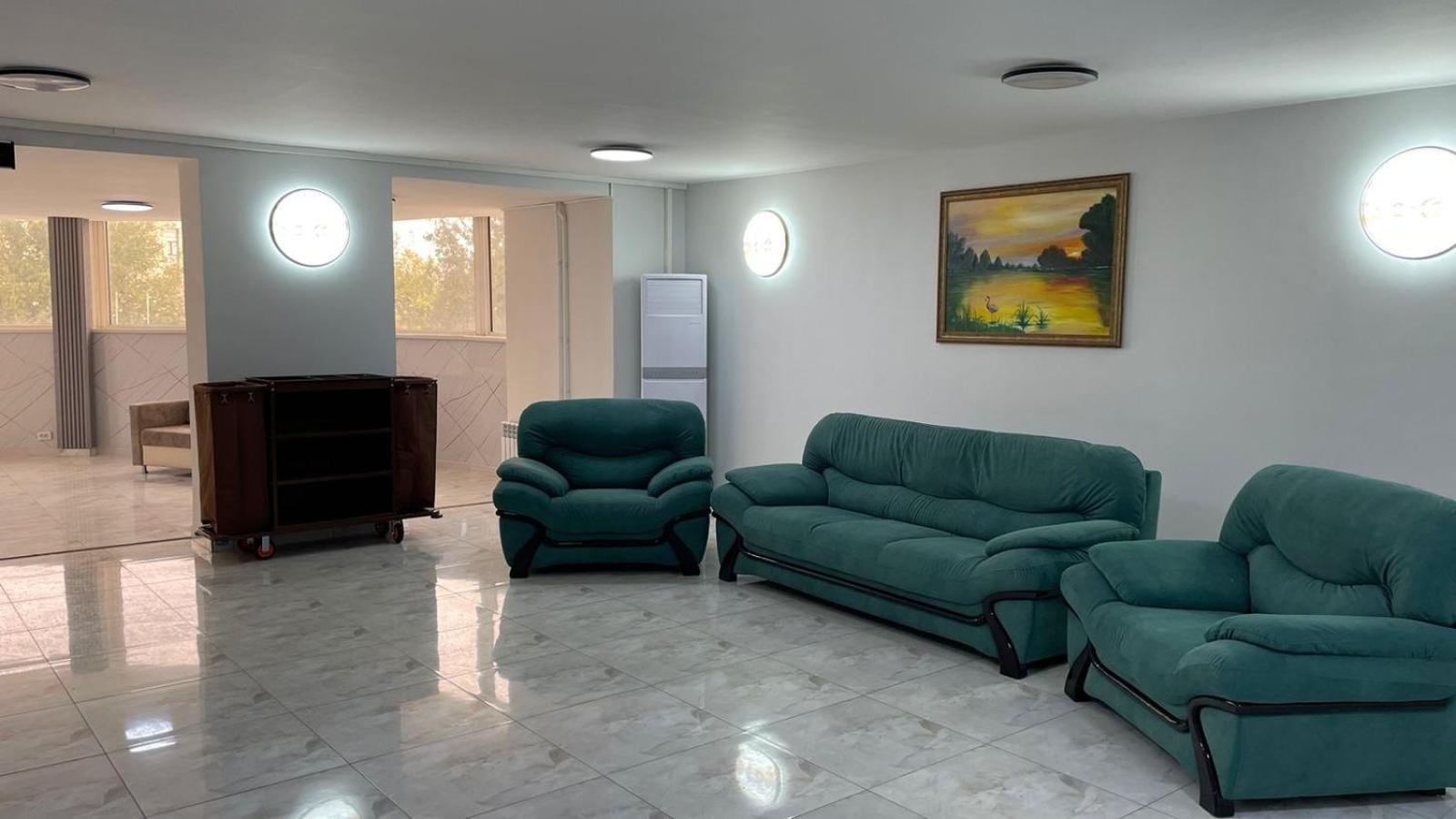 Yassy Hotel, Turkistan Екстер'єр фото