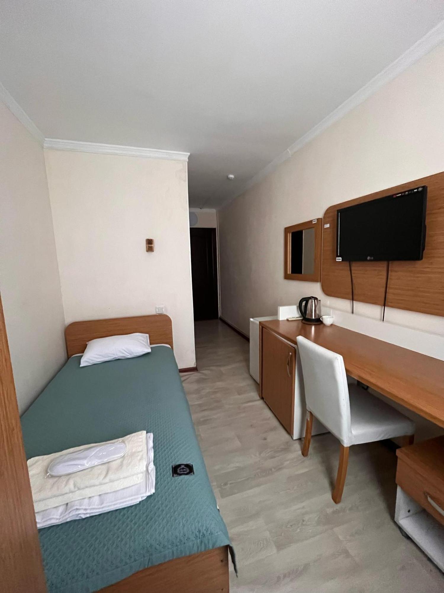 Yassy Hotel, Turkistan Екстер'єр фото