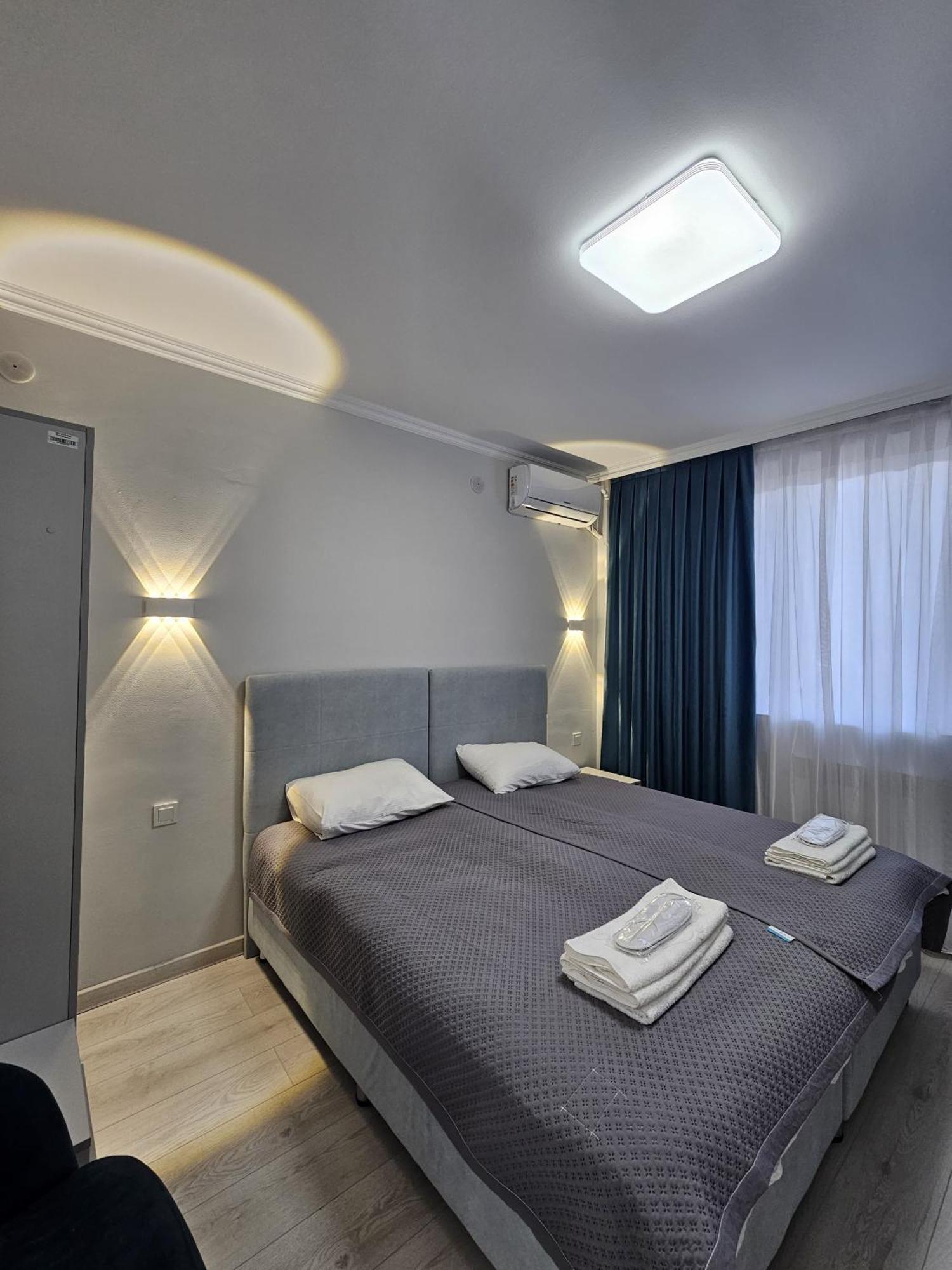 Yassy Hotel, Turkistan Екстер'єр фото